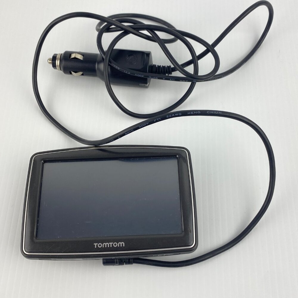 TomTom XL Portable GPS Map System with GO Car Charger N14644 Tested Working